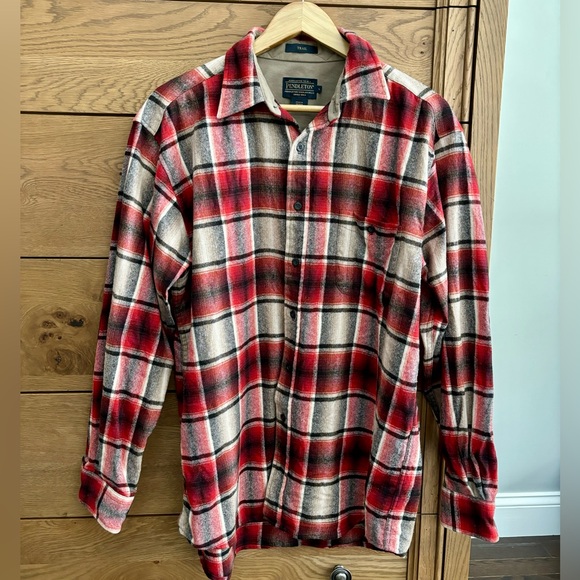 Pendleton Other - EUC PENDLETON MEN’S TRAIL WOOL PLAID SHIRT,RED,GREY,BLACK,ELBOW PATCHES, LARGE